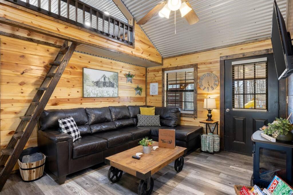 Cozy Cabin 3Br, Hot Tub, Playset, Near Everything! Broken Bow Exterior photo