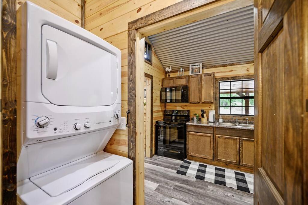 Cozy Cabin 3Br, Hot Tub, Playset, Near Everything! Broken Bow Exterior photo